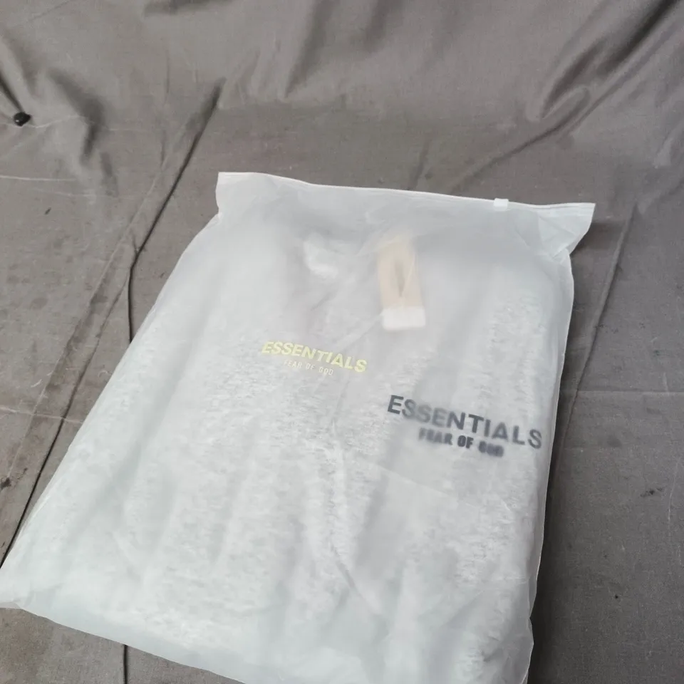 BAGGED ESSENTIALS FEAR OF GOD CASUAL HOODIE - SIZE M