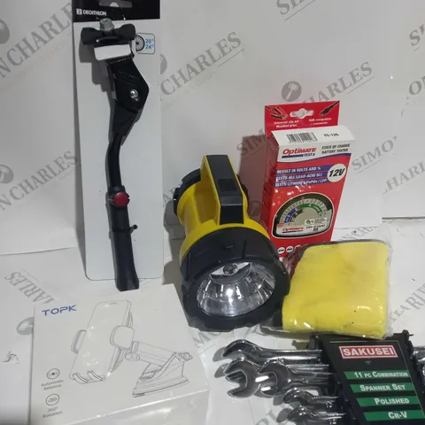 BOX OF APPROXIMATELY 10 ASSORTED ITEMS TO INCLUDE SAKUSEI SET, BIKE KICK STAND, TOPK PHONE HOLDER ETC