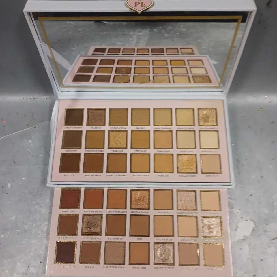 PLOUISE "GO SHAWTY IT'S YOUR BIRTHDAY" PRESSED PIGMENT PALETTE