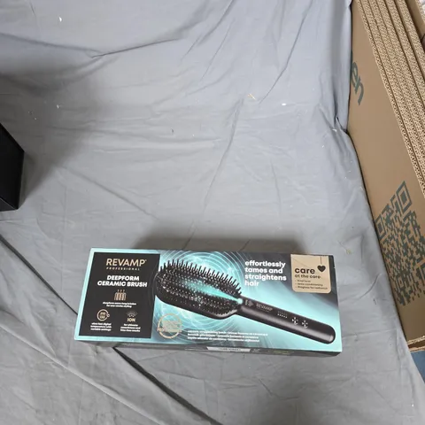 REVAMP PROFESSIONAL DEEPFORM CERAMIC BRUSH – CERAMIC STRAIGHTENING BRUSH