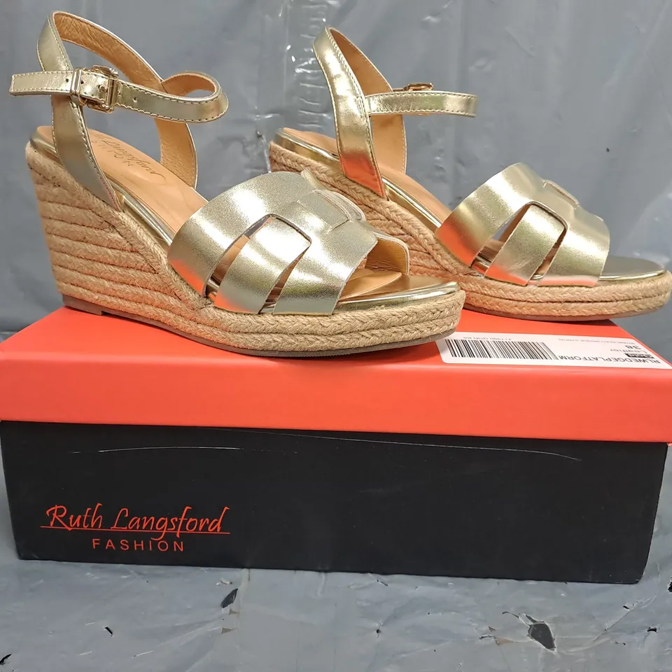 BOXED PAIR OF RUTH LANGSFORD LEATHER INTERLACED WEDGE SANDALS IN GOLD SIZE 5