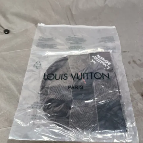 BAGGED LOUIS VUITTON BEANIE HAT