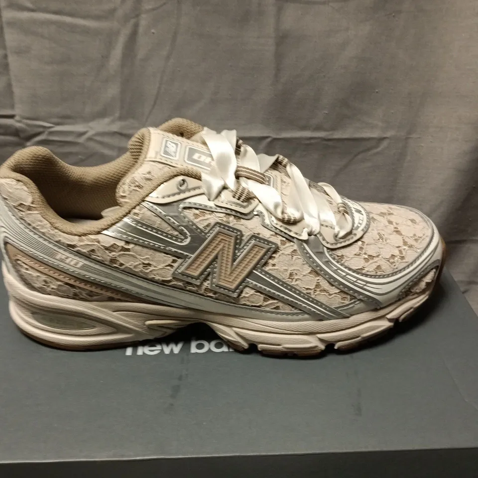 NEW BALANCE 740 LACE TRAINERS – BEIGE – UK7