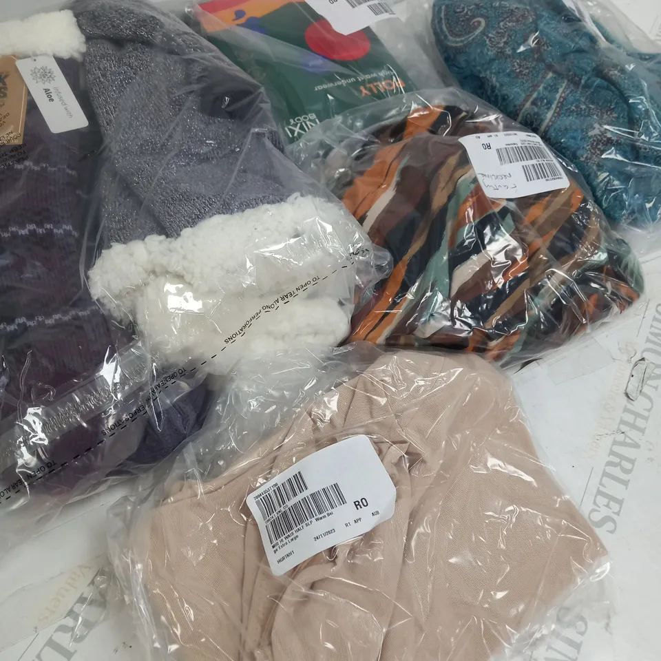 BOX OF APPROXIMATELY 10 CLOTHING ITEMS TO INCLUDE SOCKS, TOPS, HIGH WASTE UNDERWEAR ETC