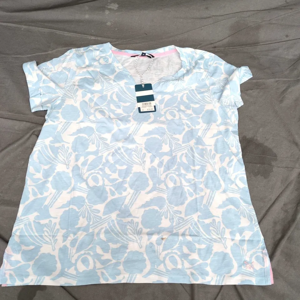 CREW CLOTHING COMPANY WOMEN'S NOTCH NECK TEE – FLORAL PRINT, SIZE 16