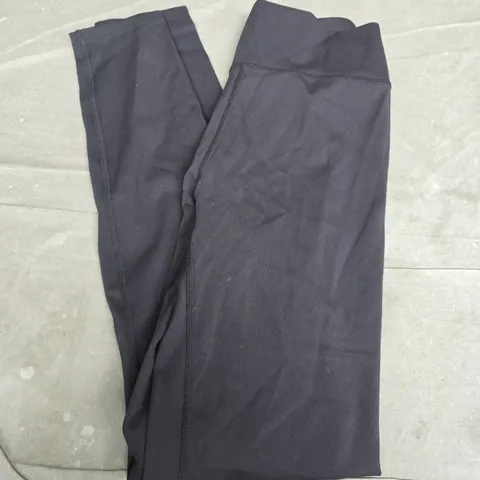 T/ALA LEGGINGS IN BLACK - MEDIUM