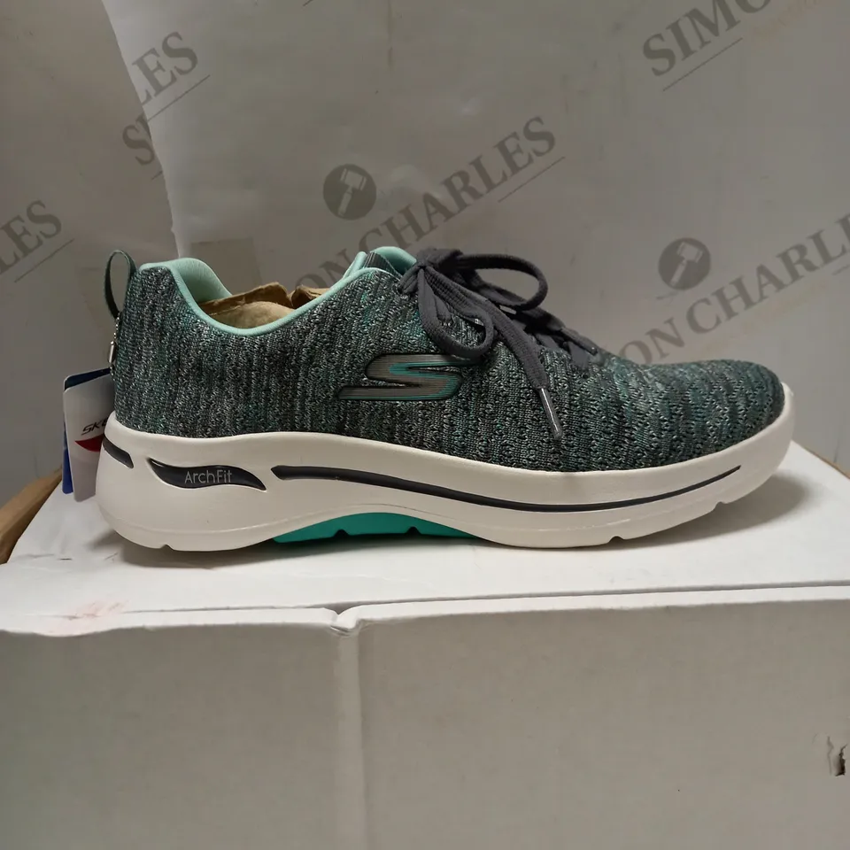 SKECHERS GO WALK TRAINERS, TURQUOISE - SIZE 4.5