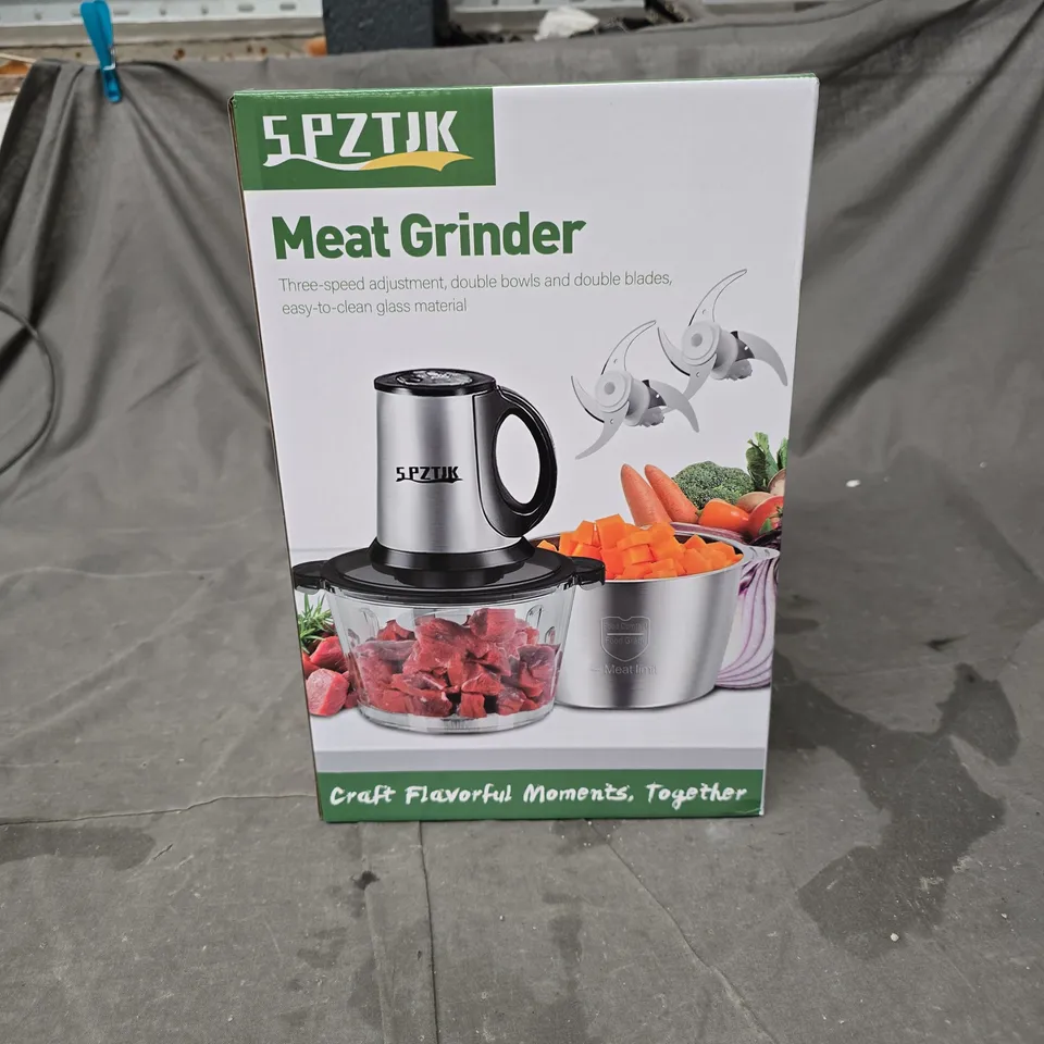 MEAT GRINDER – 3-SPEED, BOXED 