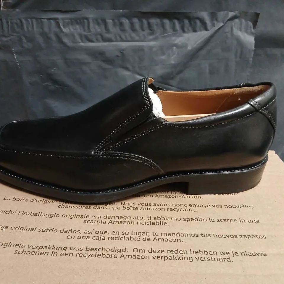 GEOX ESPIRA BLACK LEATHER SLIP-ON LOAFERS