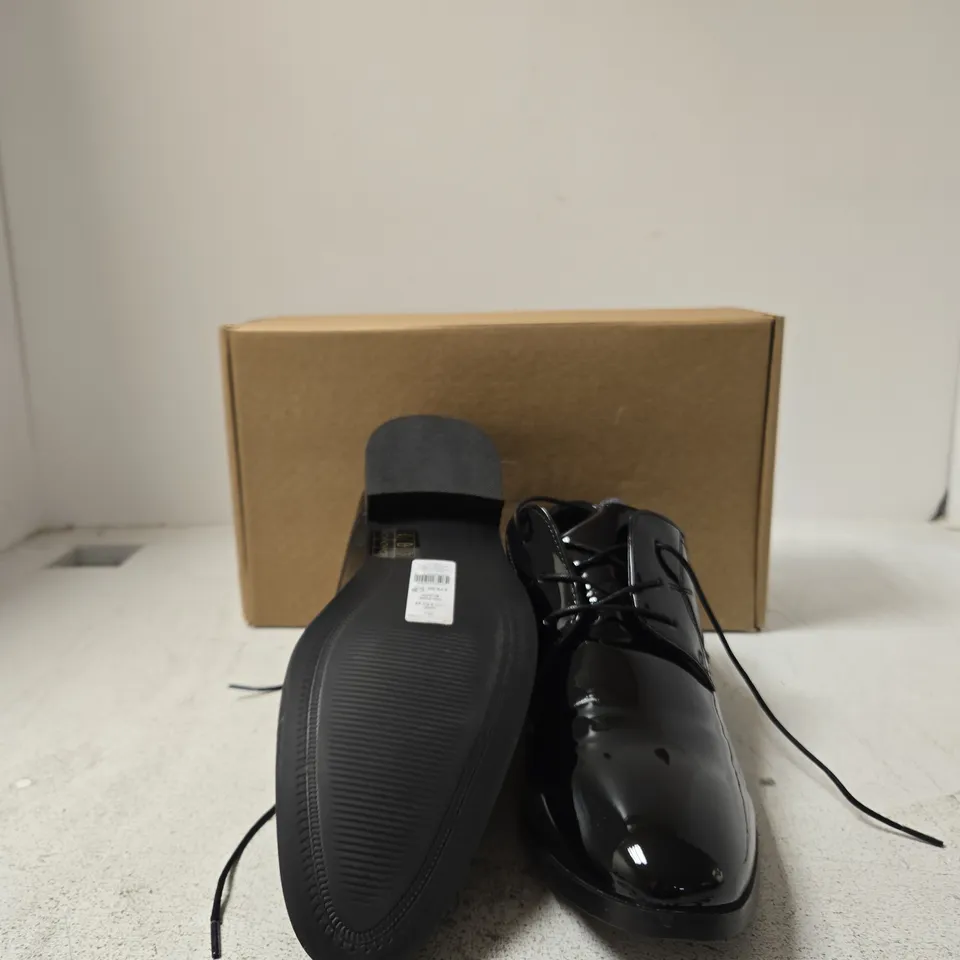 MOSS MEN'S BLACK PATENT LEATHER OXFORD DRESS SHOES – UK 9 (EU 43)