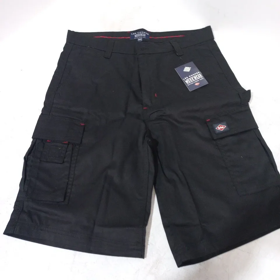 LEE COOPER MENS CARGO SHORTS IN BLACK - W34"