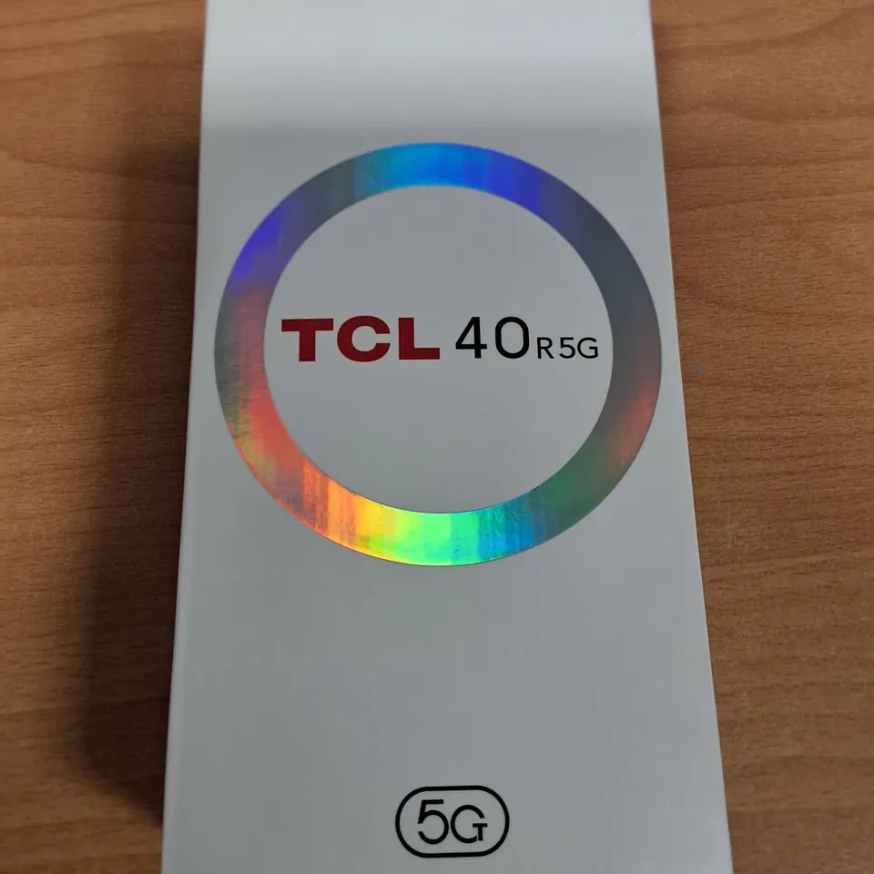 BOXED TCL 40R 5G 64GB IN STARLIGHT BLACK - T771K