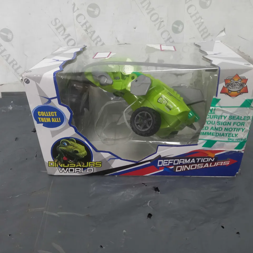 DEFORMATION DINOSAURS CAR