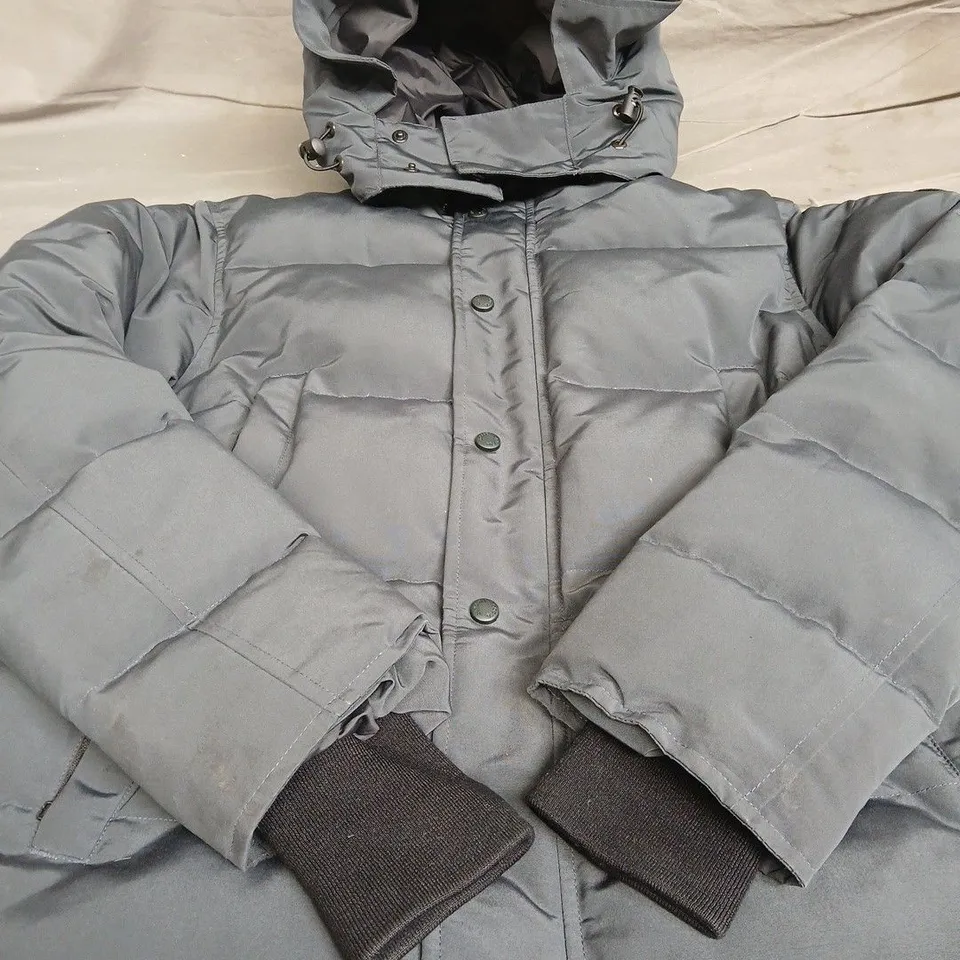 CANADA GOOSE PADDED COAT - SIZE SMALL