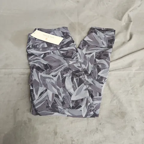 SWEATY BETTY POWER 7/8 WORKOUT LEGGINGS IN BLACK WILLOW PRINT SIZE S