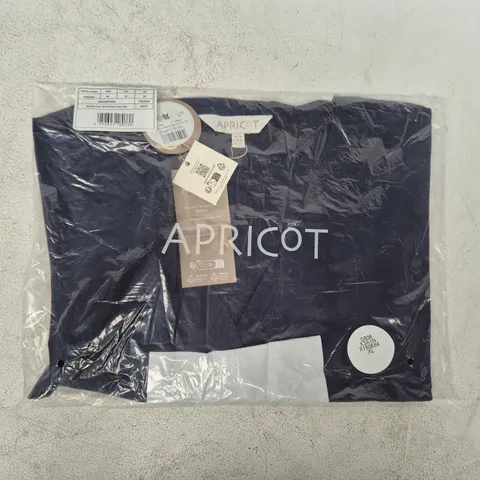 BAGGED APRICOT LINEN MIX BUTTON FRONT TOP IN NAVY SIZE XL