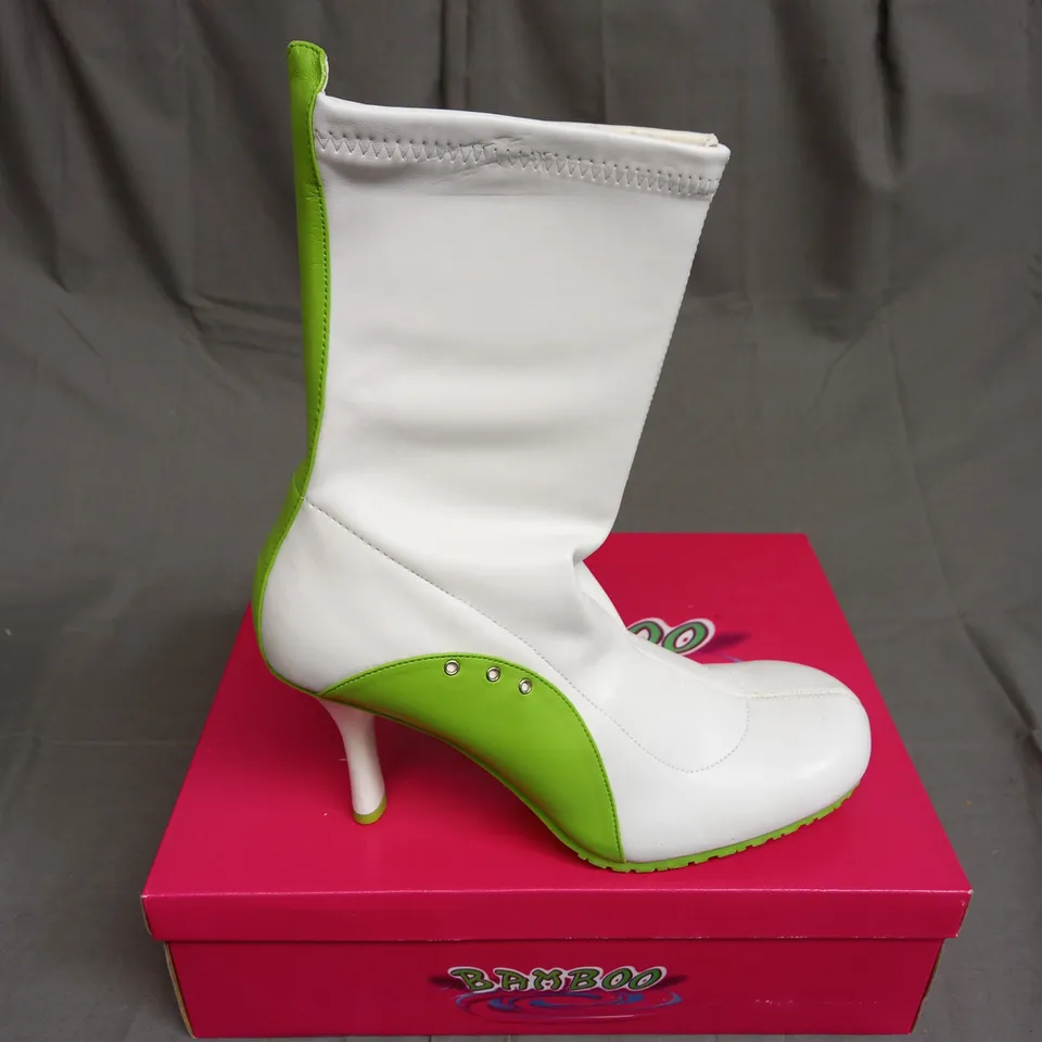 BOXED BAMBOO LEATHER BALLER HIGH HEEL SHOES IN GREEN AND WHITE SIZE 10