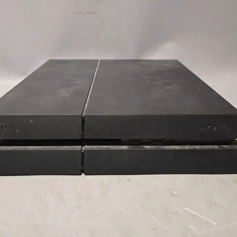 PLAYSTATION 4 CONSOLE IN BLACK