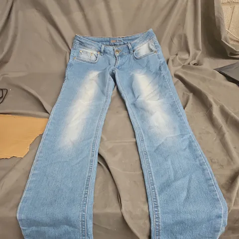 DENIM JEANS - DISTRESSED BLUE, FIVE-POCKET STYLE SIZE 12