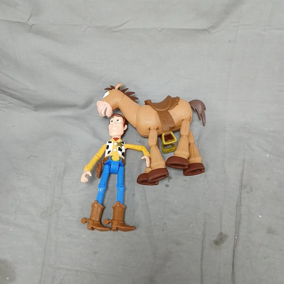 DISNEY PIXAR TOY STORY WOODY AND BULLSEYE. UNBOXED