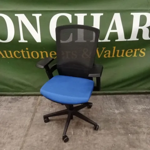 OFFICE CHAIR WITH MESH BACK - BLACK/BLUE