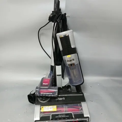 BOXED SHARK STRATOS ANTI HAIR WRAP PET PRO VACUUM CLEANER HZ3000UKT