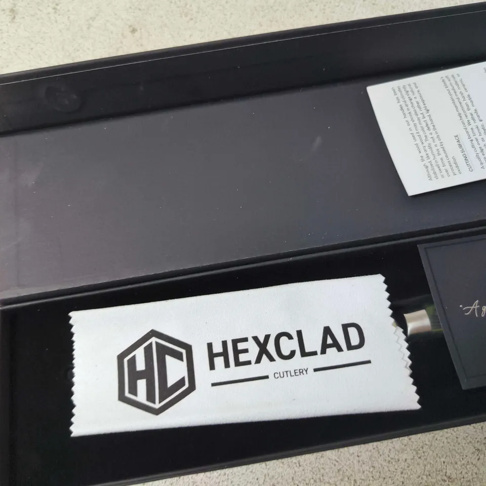 HEXCLAD CUTLERY CHEF KNIFE WITH GREEN WOOD HANDLE – BOXED