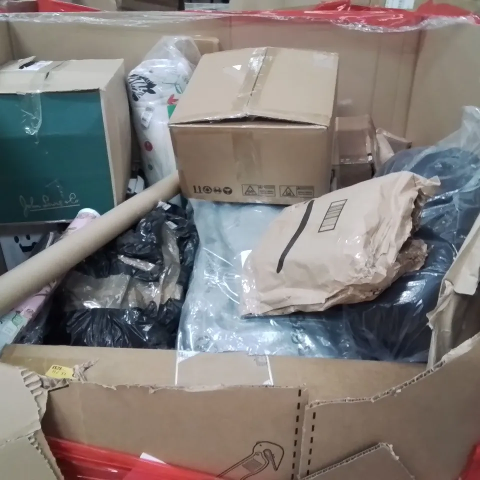 PALLET OF ASSORTED HOUSEHOLD GOODS AND PRODUCTS TO INCLUDE;AREA RUG,PICTURE FRAME,DINNER TRAY 