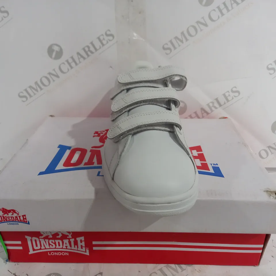 BOXED LONSDALE LEYTON VELCRO IN WHITE - SIZE 6 