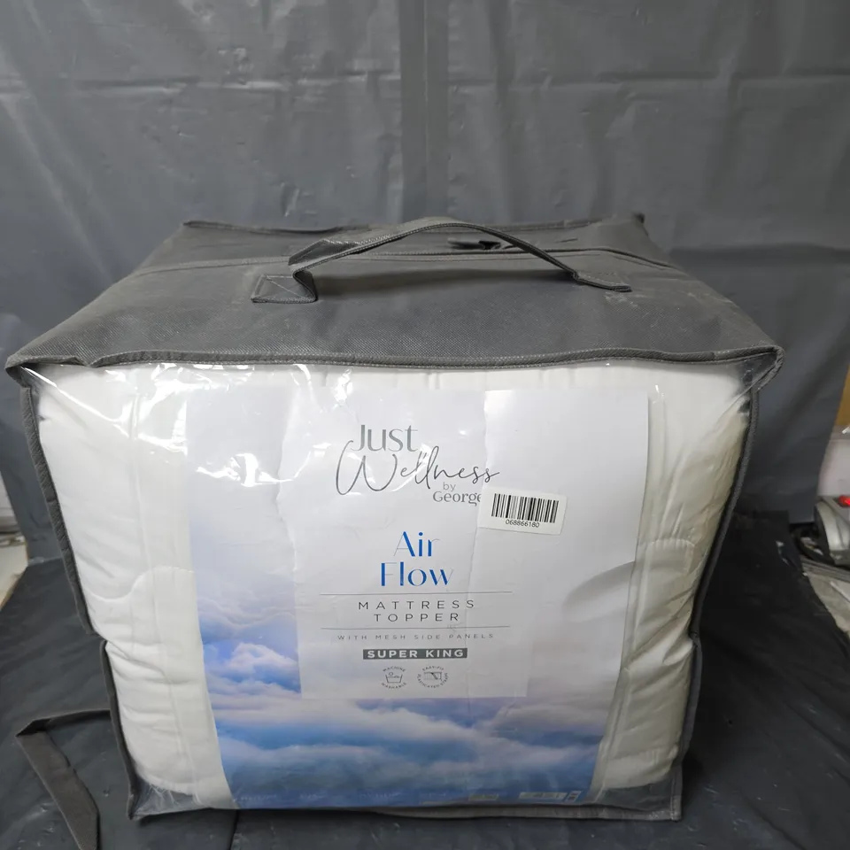 JUST WELLNESS AIR FLOW MATTRESS TOPPER IN WHITE - SUPER KING