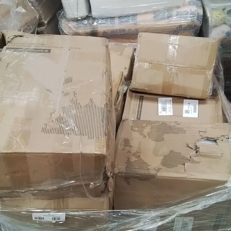 PALLET CONTAINING LARGE QUANTITY OF METAL STACKABLE SHELVING UNITS
