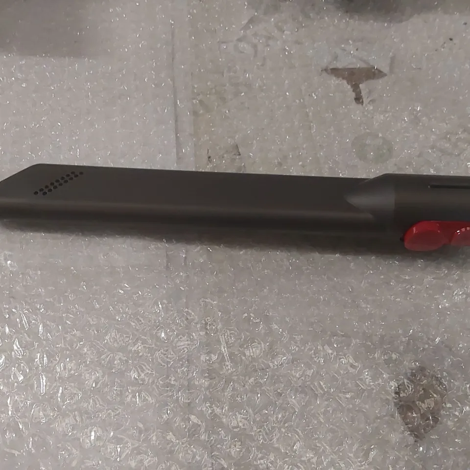 BOXED DYSON V8 CORDLESS VACUUM CLEANER