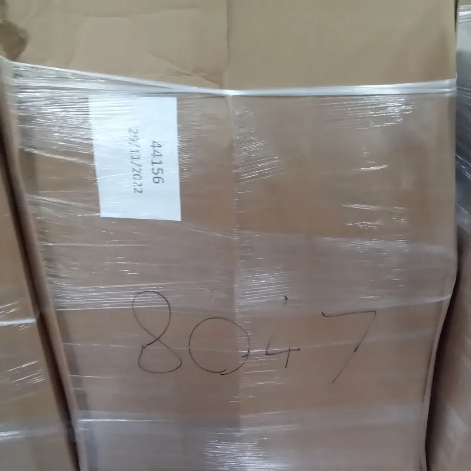 PALLET OF ASSORTED ITEMS INCLUDING RECCI BEDDING, HOMIDEC DRYING RACK, HNNHOME BAR CHAIR, SPRING LOADED TENSION ROD, GARDEN KING ELECTRIC PATIO HEATER