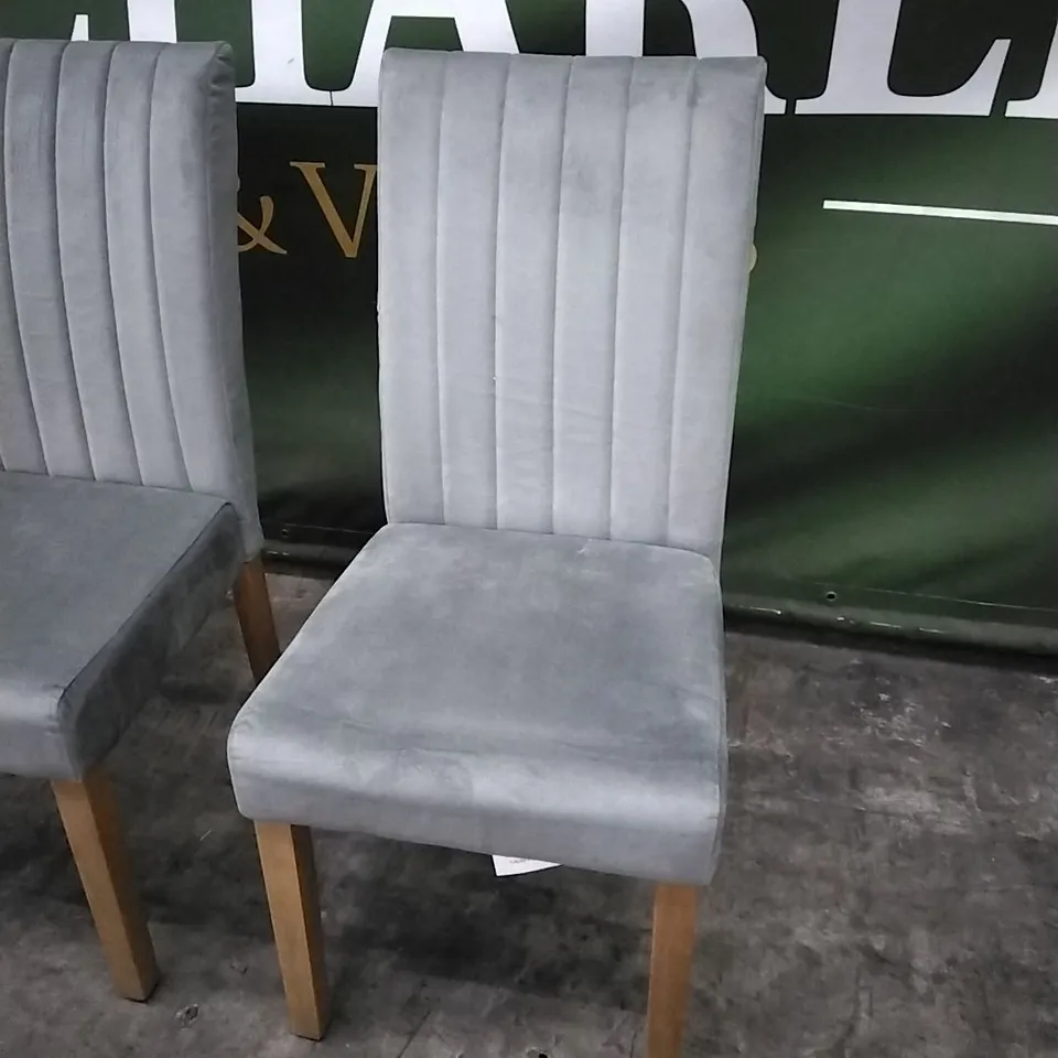 SET OF 4 DESIGNER SALISBURY DINING CHAIRS IN CLASSIC GREY VELVET AND OAK SOLID HARDWOOD LEGS