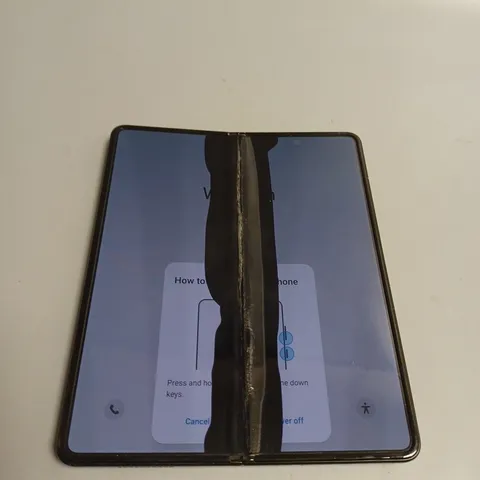 SAMSUNG GALAXY Z FOLD3