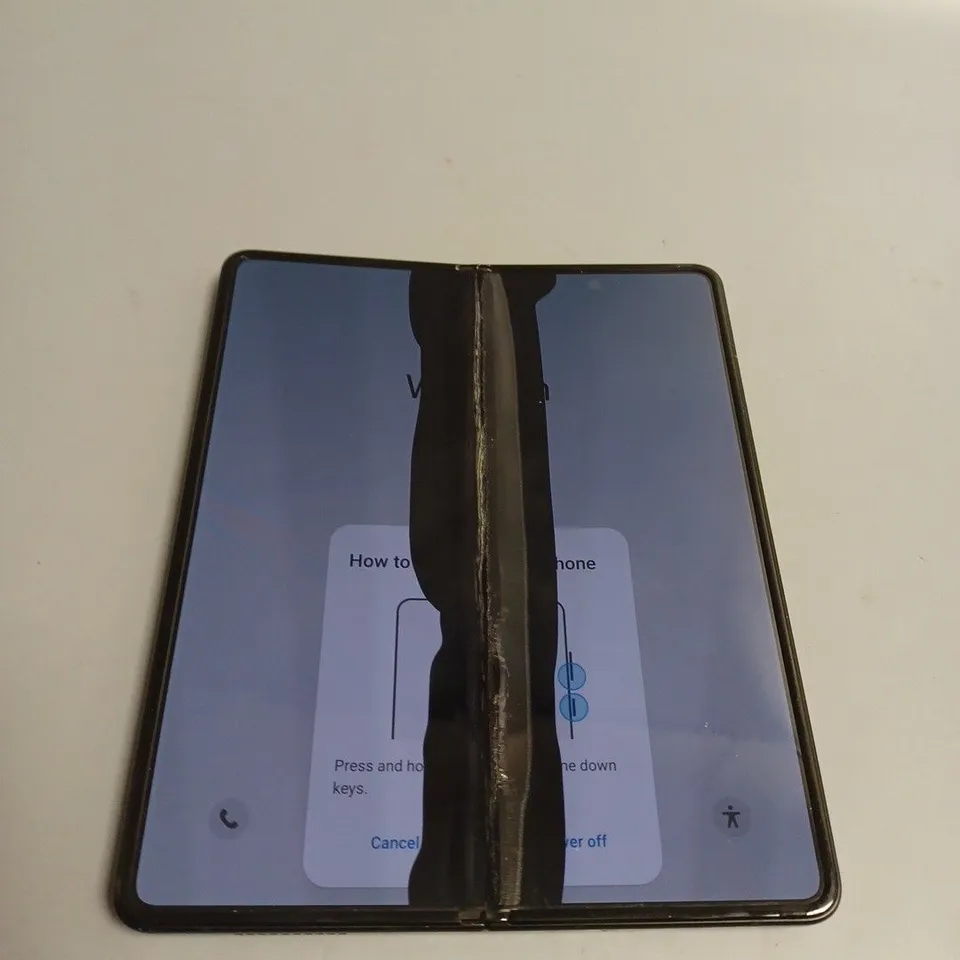 SAMSUNG GALAXY Z FOLD3