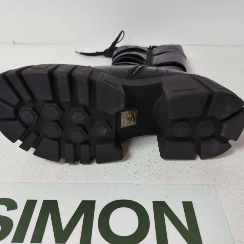 BOXED KILLSTAR RUPTURA BLACK BOOTS - UK 7