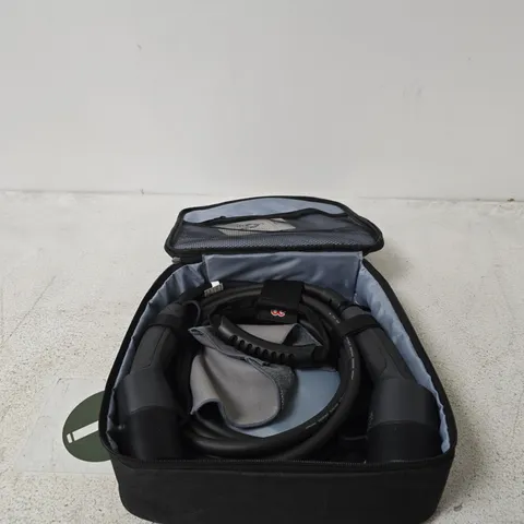 TYPE 2 TO TYPE 2 EV CHARGING CABLE IN CARRY CASE 