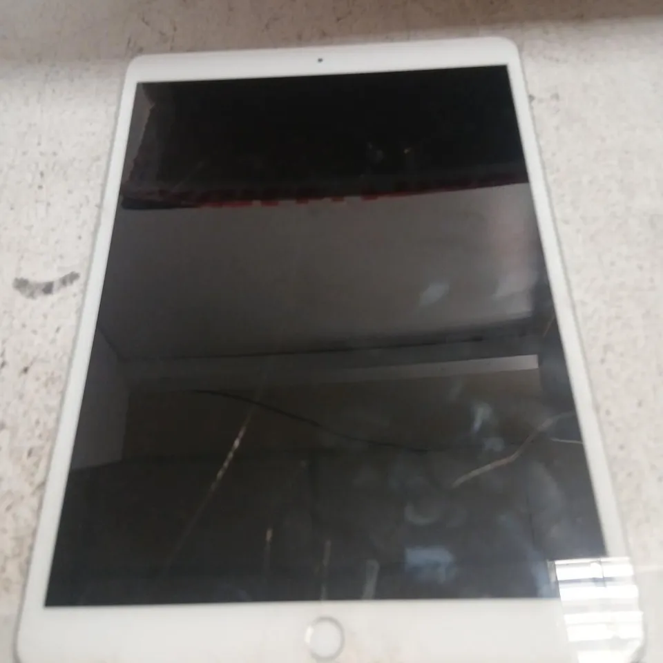 APPLE IPAD AIR (2019) – SILVER