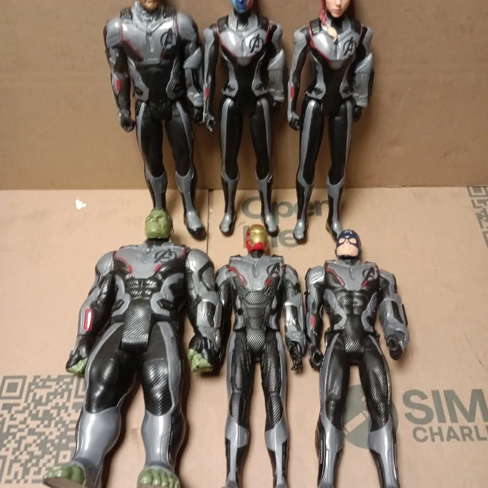AVENGERS HERO SERIES FIGURINE SET