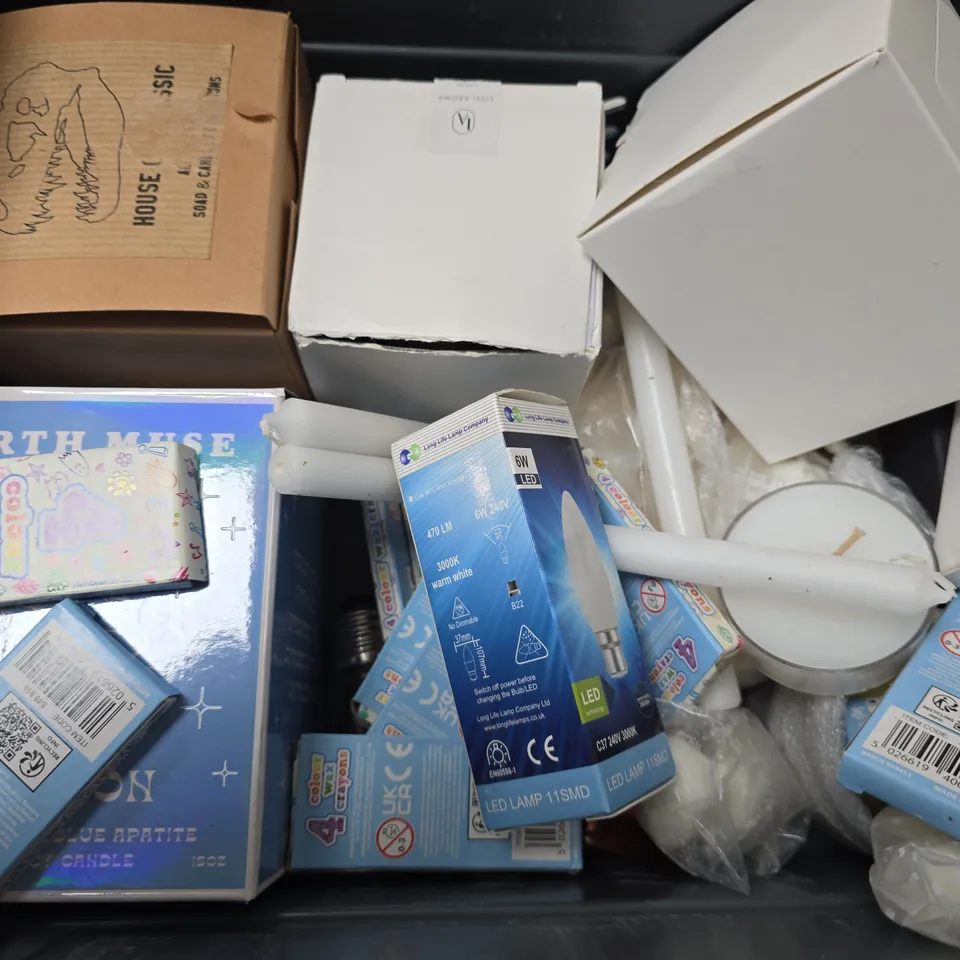 APPROXIMATELY 13 ASSORTED ITEMS TO INCLUDE - LED LIGHT BULB , PERGOLA TUBEROSE DIFFUSER , DEVON COCONUTTY ETC