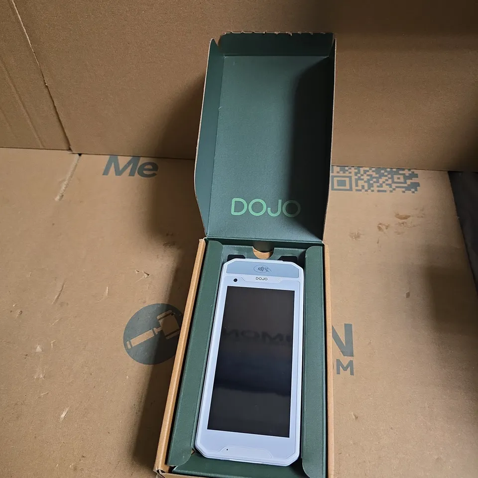 DOJO POCKET WM18PP V2 PORTABLE CARD PAYMENT MACHINE – WHITE