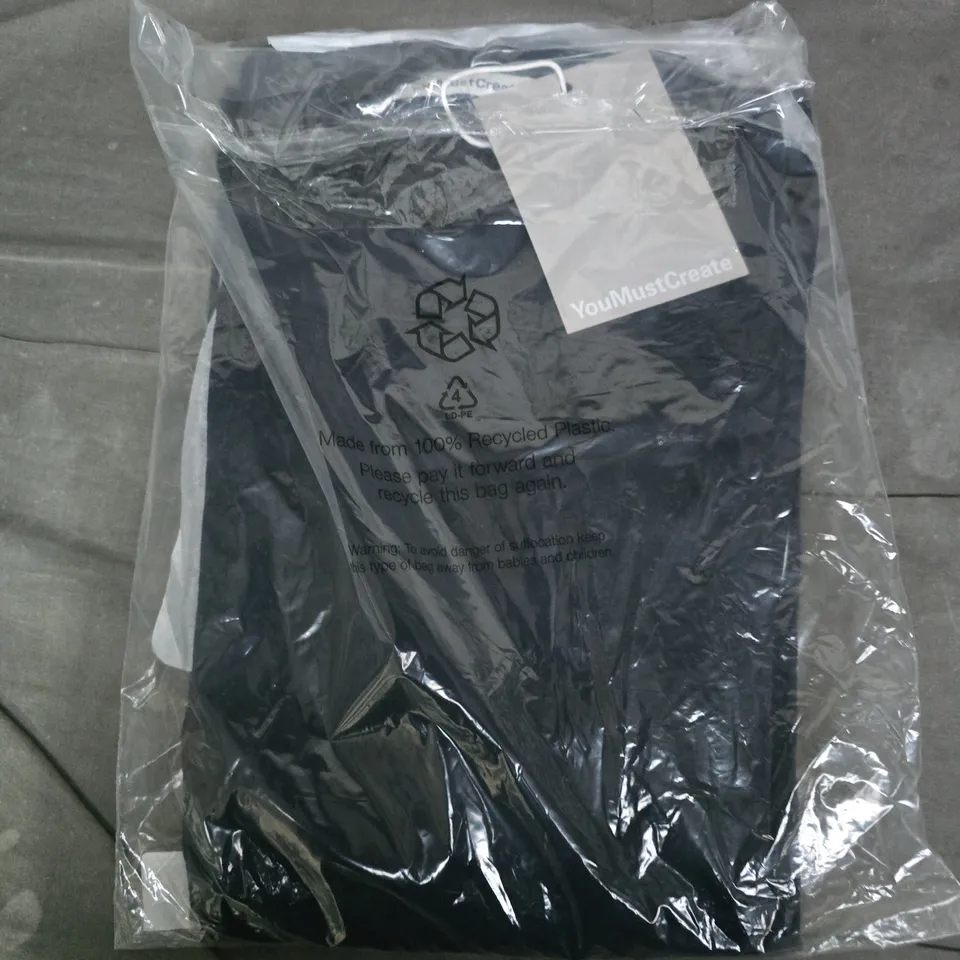 BAGGED YOU MUST CREATE SKATE T-SHIRT IN NAVY - MNEDIUM