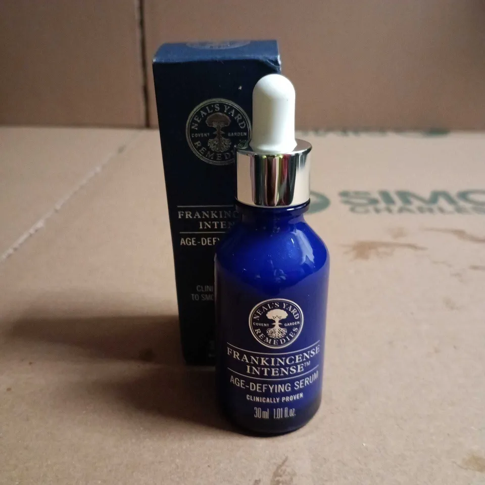 NEAL'S YARD REMEDIES FRANKINCENSE INTENSE AGE-DEFYING SERUM – 30 ML