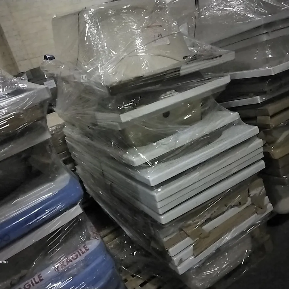 PALLET OF APPROXIMATELY 15 MIXED 1700MM STRAIGHT SINGLE ENDED BATHES