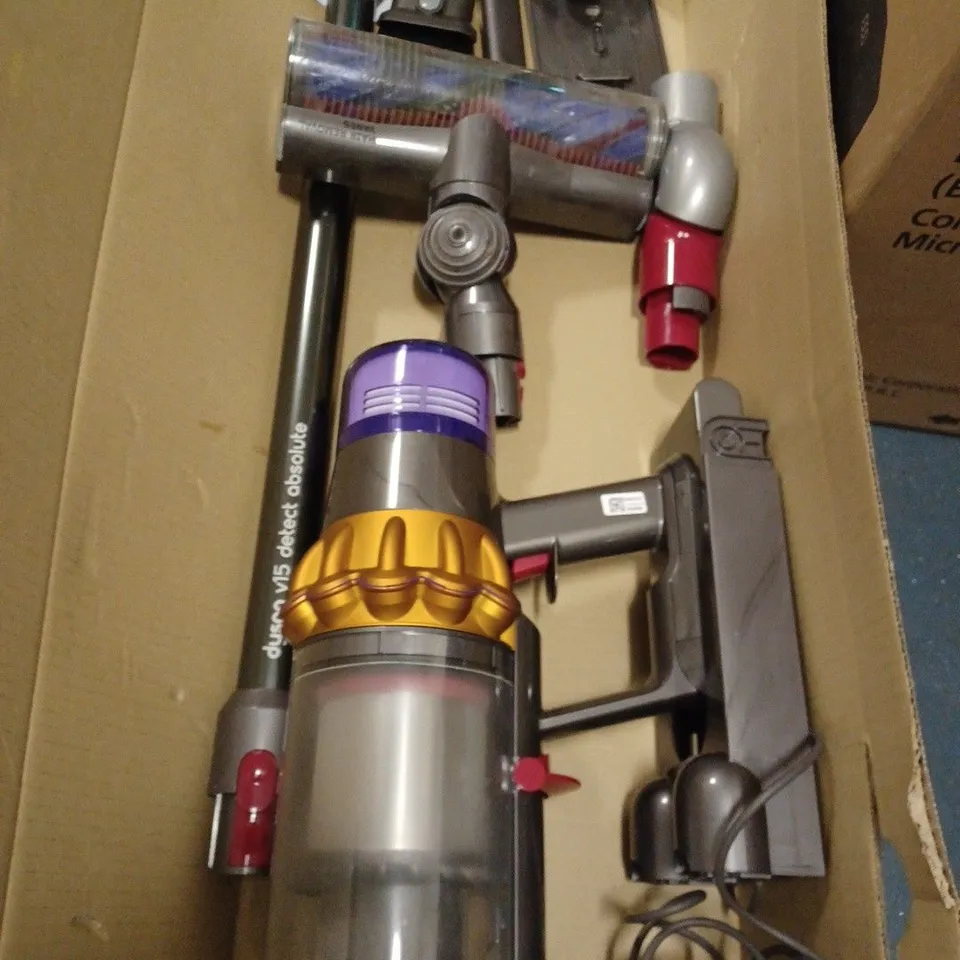 DYSON CORDLESS VACUUM CLEANER 