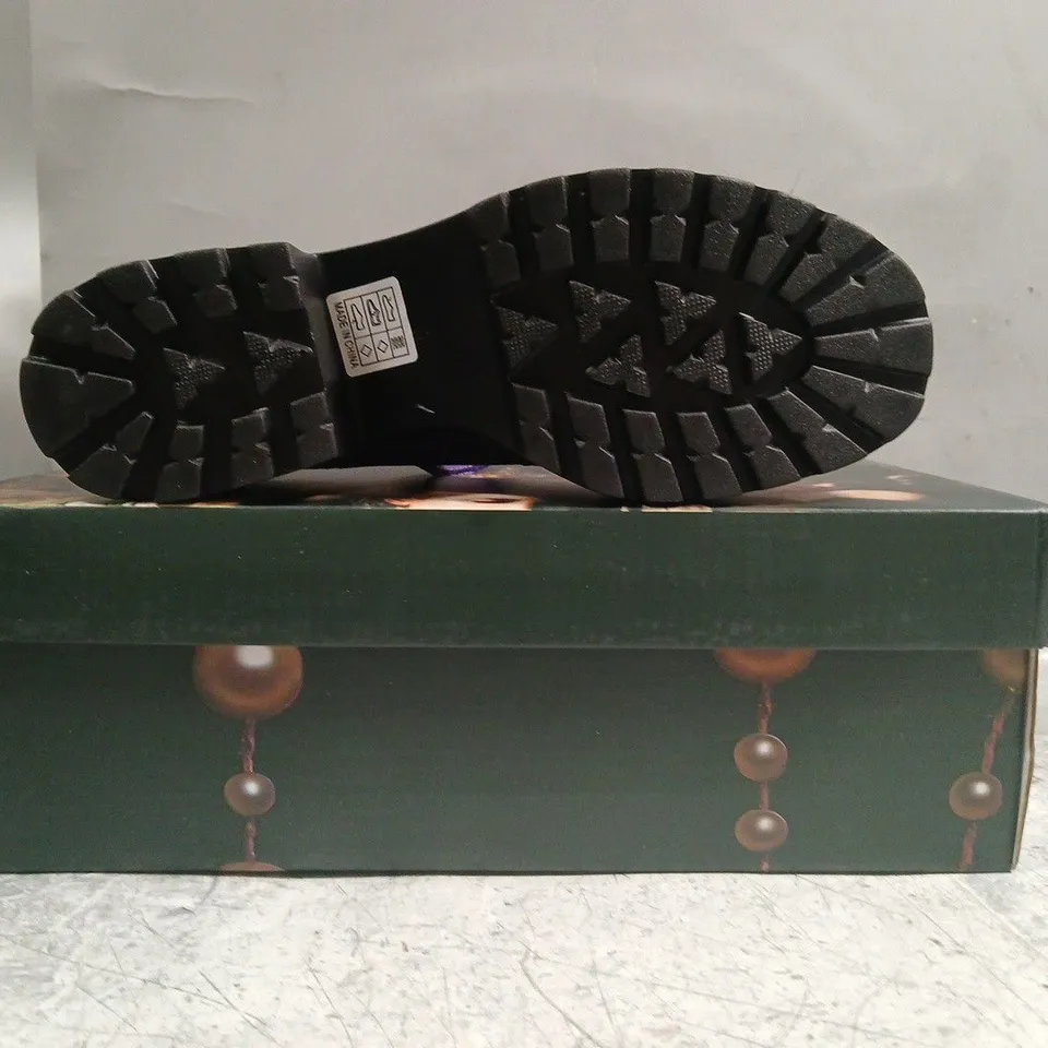 BOXED PAIR OF KOI TIRA VELVET MARY JANES ROYAL MANOR EDITION IN PURPLE SIZE UK 5
