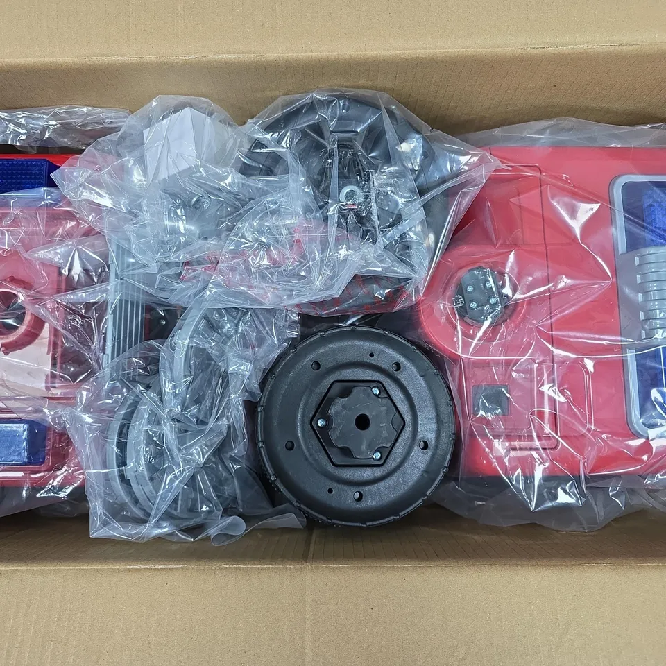 BOXED EVO ELECTRONIC 6V RIDE-ON FIRE ENGINE