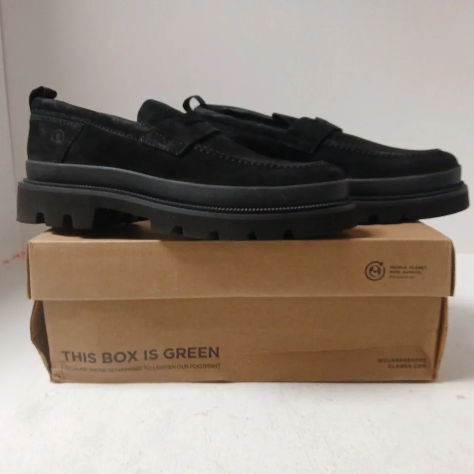BOXED PAIR OF CLARKS BADELL SLIP LOAFERS IN BLACK SIZE 8.5