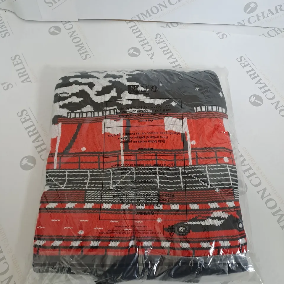 BAGGED FORMULA 1 CHRISTMAS JUMPER SIZE L 